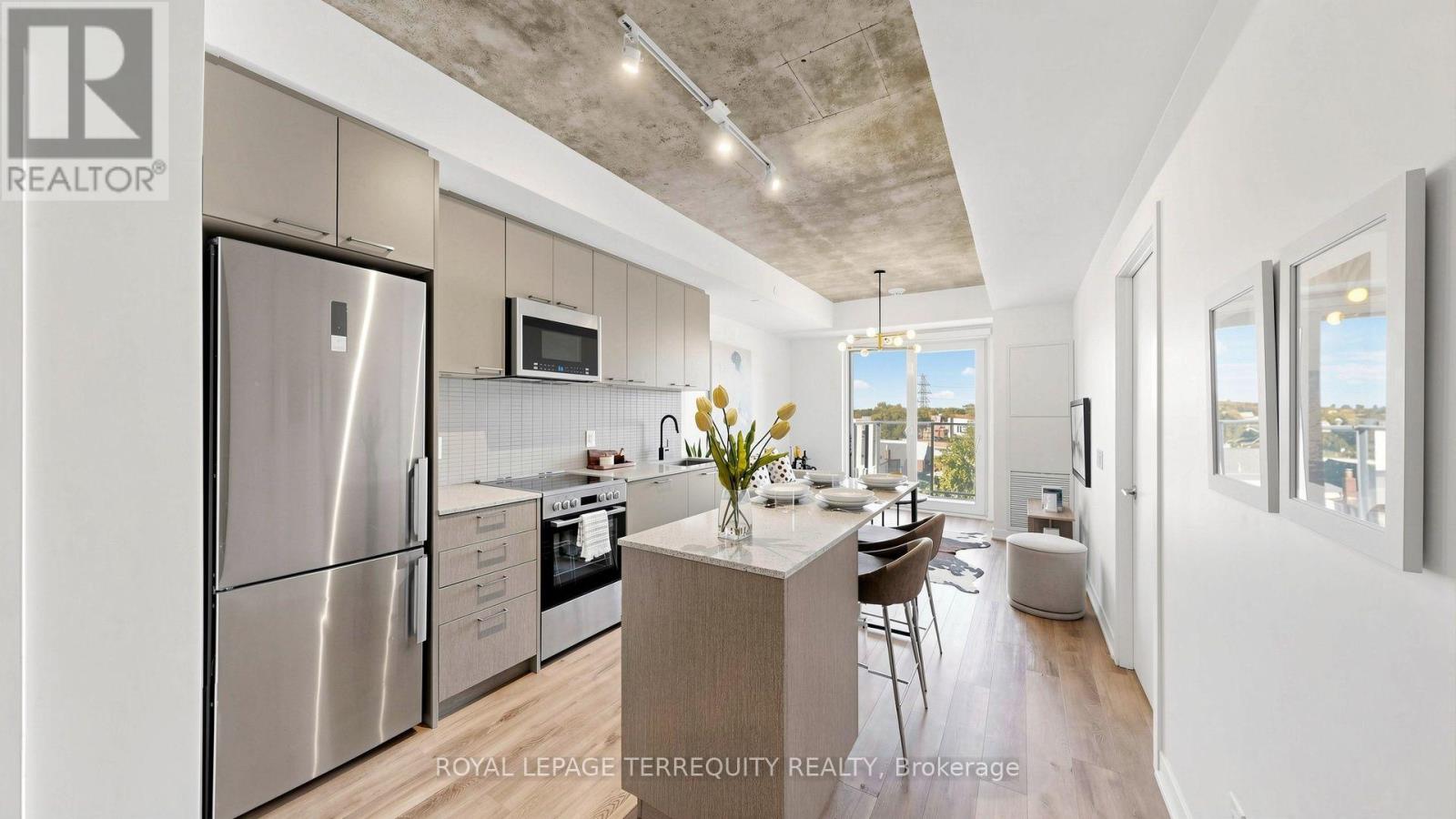 Photo of 1808 St Clair Avenue