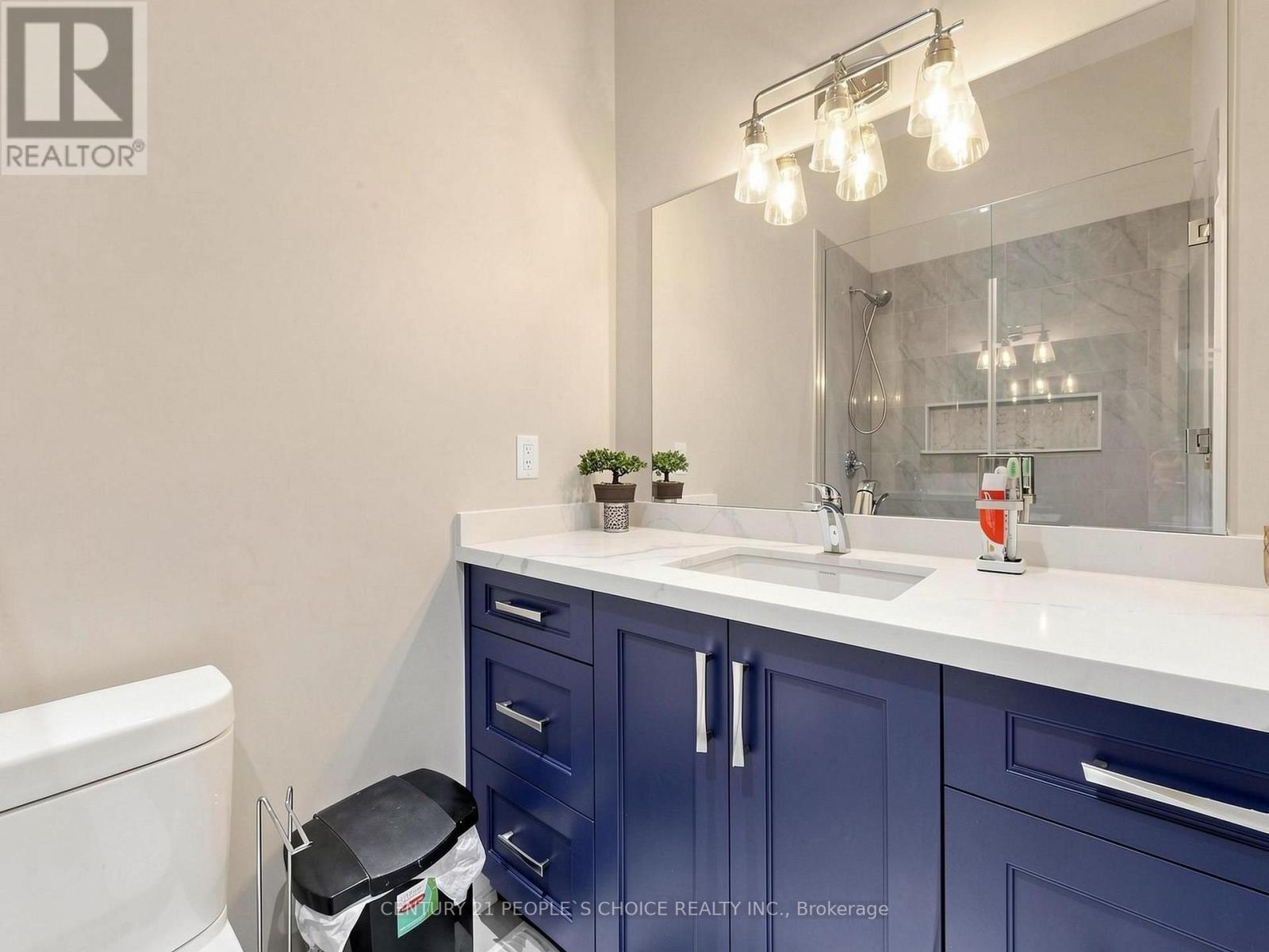 27 Matlock Avenue, Mississauga, ON photo 19