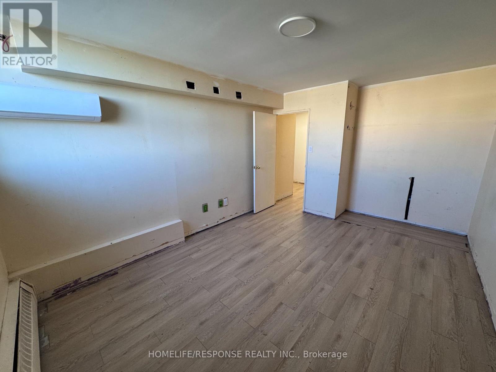 390 Dixon Road — photo 10