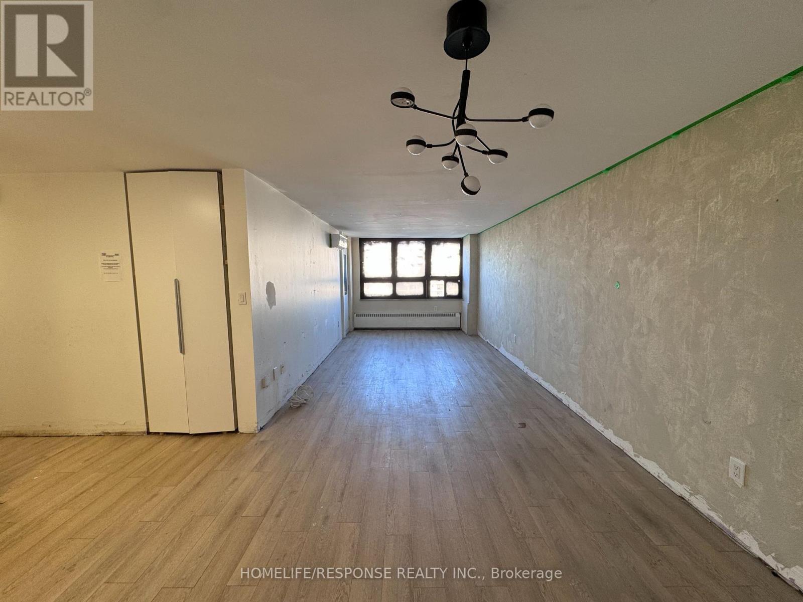 390 Dixon Road — photo 4