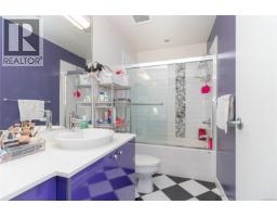 201 4030 Borden St, Saanich, BC V8X2E9 Photo 18