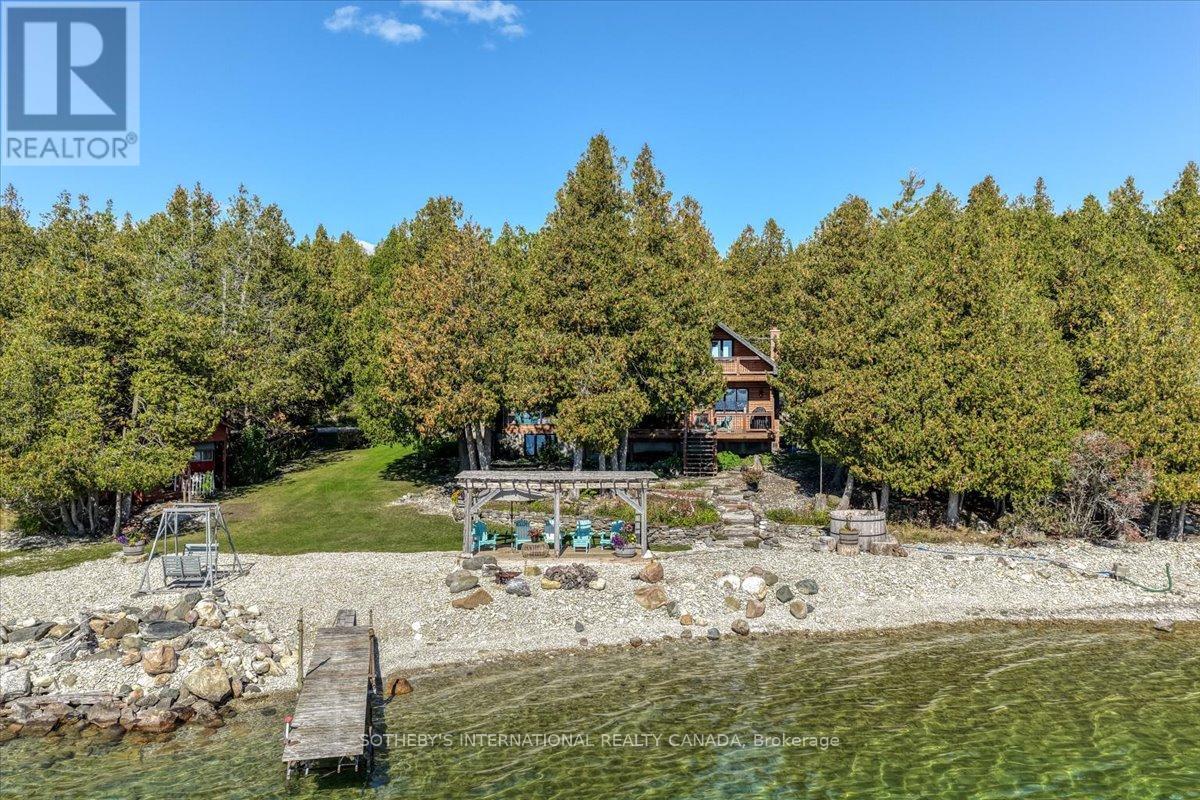 125 LAKESHORE ROAD - 2