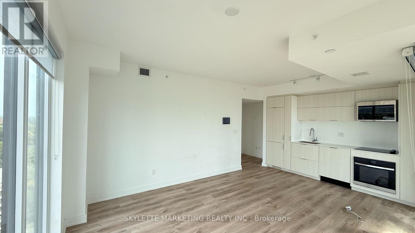 #1810 370 MARTHA STREET - Image 10