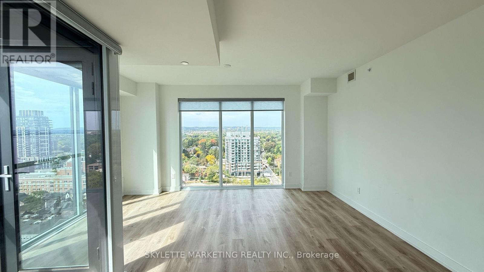 #1810 370 MARTHA STREET - Image 6