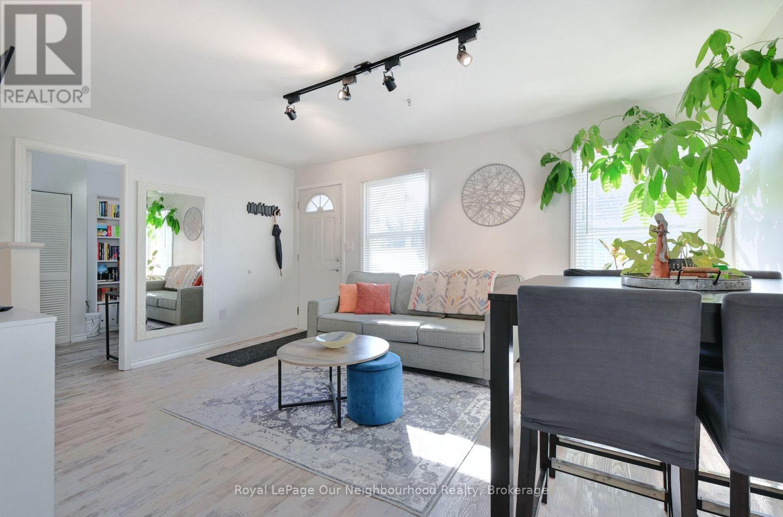 760 NEW ROMAINE STREET - 6