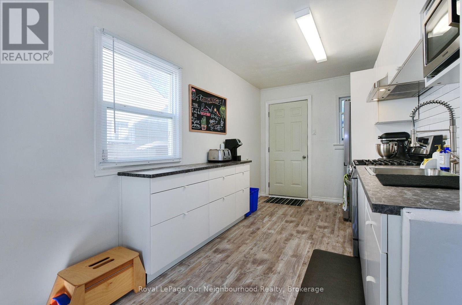 760 NEW ROMAINE STREET - 8