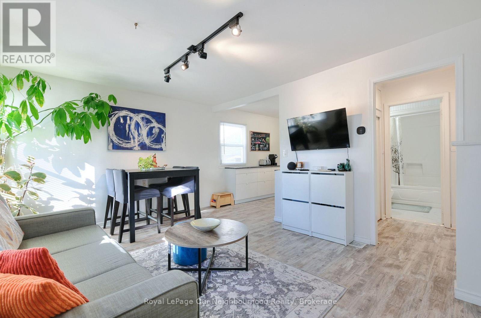 760 New Romaine Street, Peterborough, ON photo 2