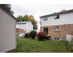 192 Rue De Châteaufort, Gatineau, QC J8T8C6 Photo 29