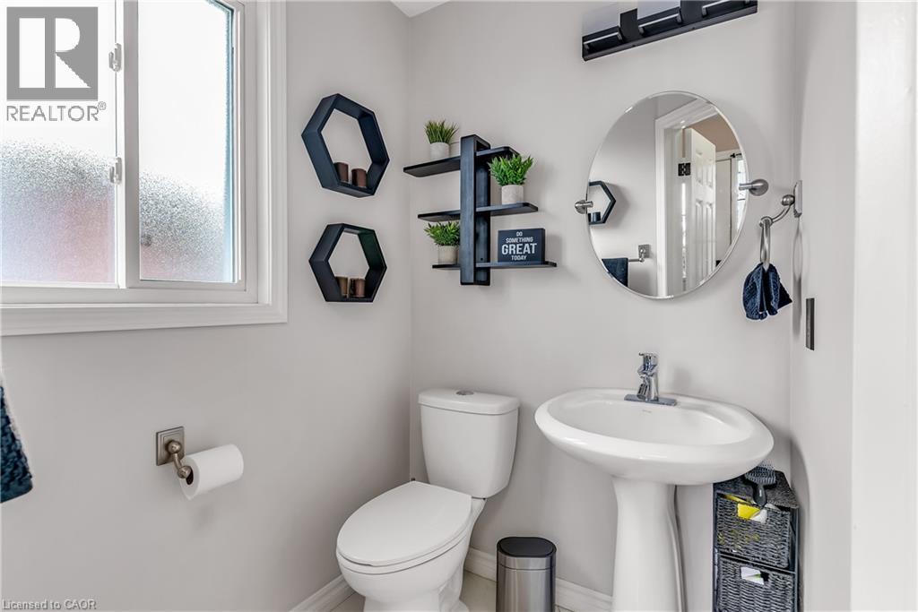 193 MOUNTAIN LAUREL Crescent - Image 4