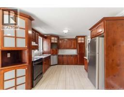 36 Carter Crescent, photo 3