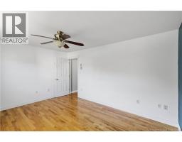 36 Carter Crescent, photo 12
