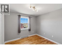 36 Carter Crescent, photo 14