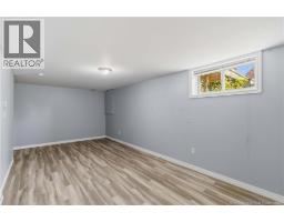 36 Carter Crescent, photo 18