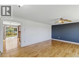 36 Carter Crescent, photo 9
