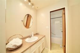 119 Sanderson Avenue, Winnipeg, MB R2R1R2 Photo 24