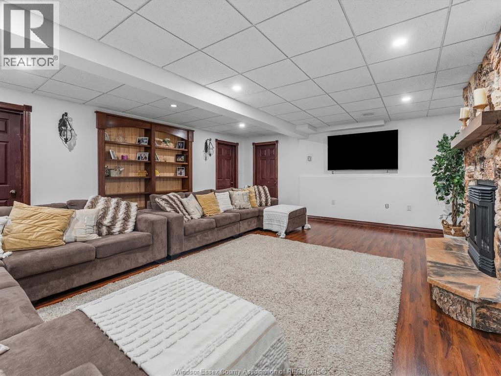 2408 WATERFORD AVENUE - 34