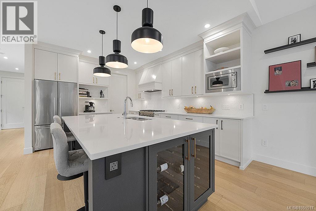 4317 Majestic Dr - 10