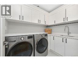 4317 Majestic Dr, Saanich, BC V8N3H1 Photo 26