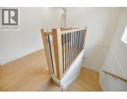 4317 Majestic Dr, Saanich, BC V8N3H1 Photo 41