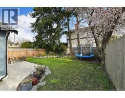 4317 Majestic Dr, Saanich, BC V8N3H1 Photo 47