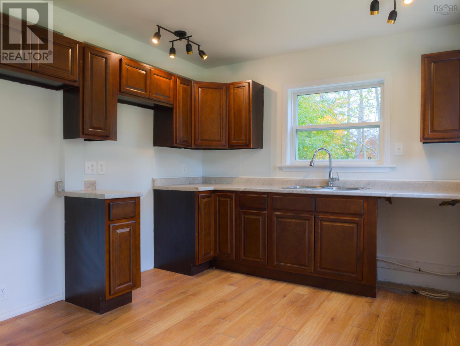 6220 Sissiboo Road - Image 21