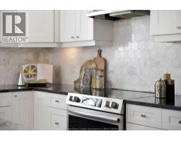 Kitchen - 1302 Deer Run Trail, Lakeshore, ON N0R1A0 Photo 14