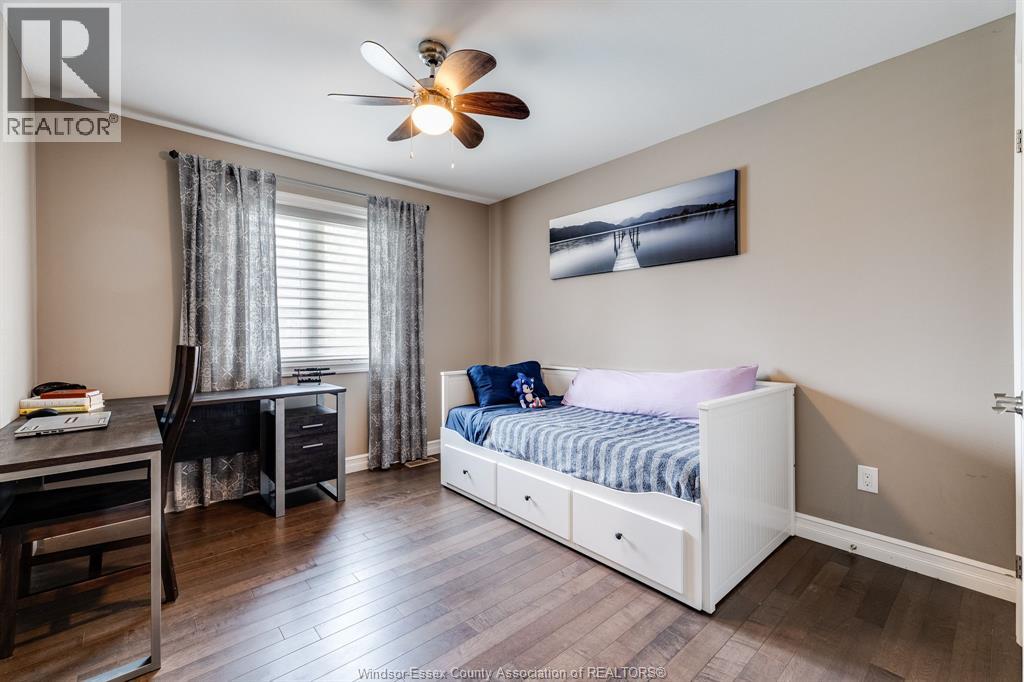 71 Conservation BOULEVARD - Image 17