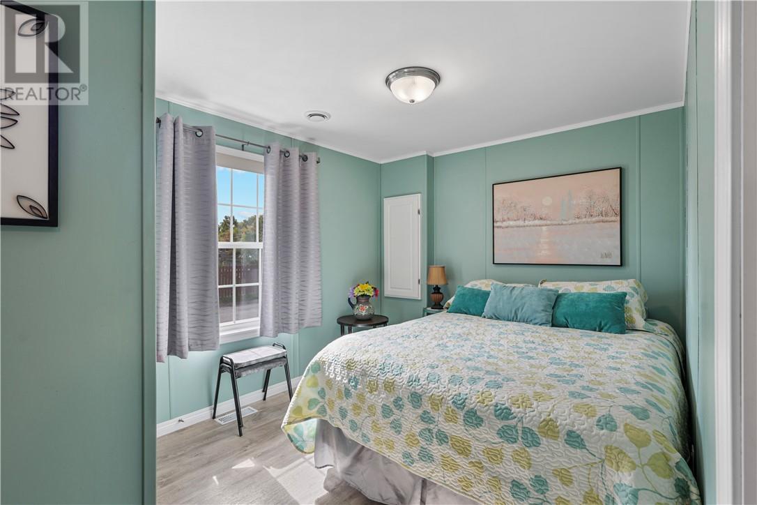 485 WOOD Street - Image 31