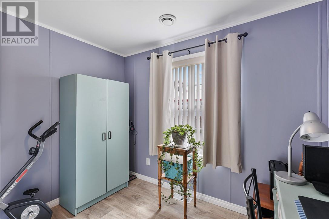 485 WOOD Street - Image 34