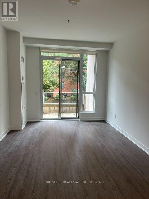 320 Tweedsmuir Avenue — photo 16