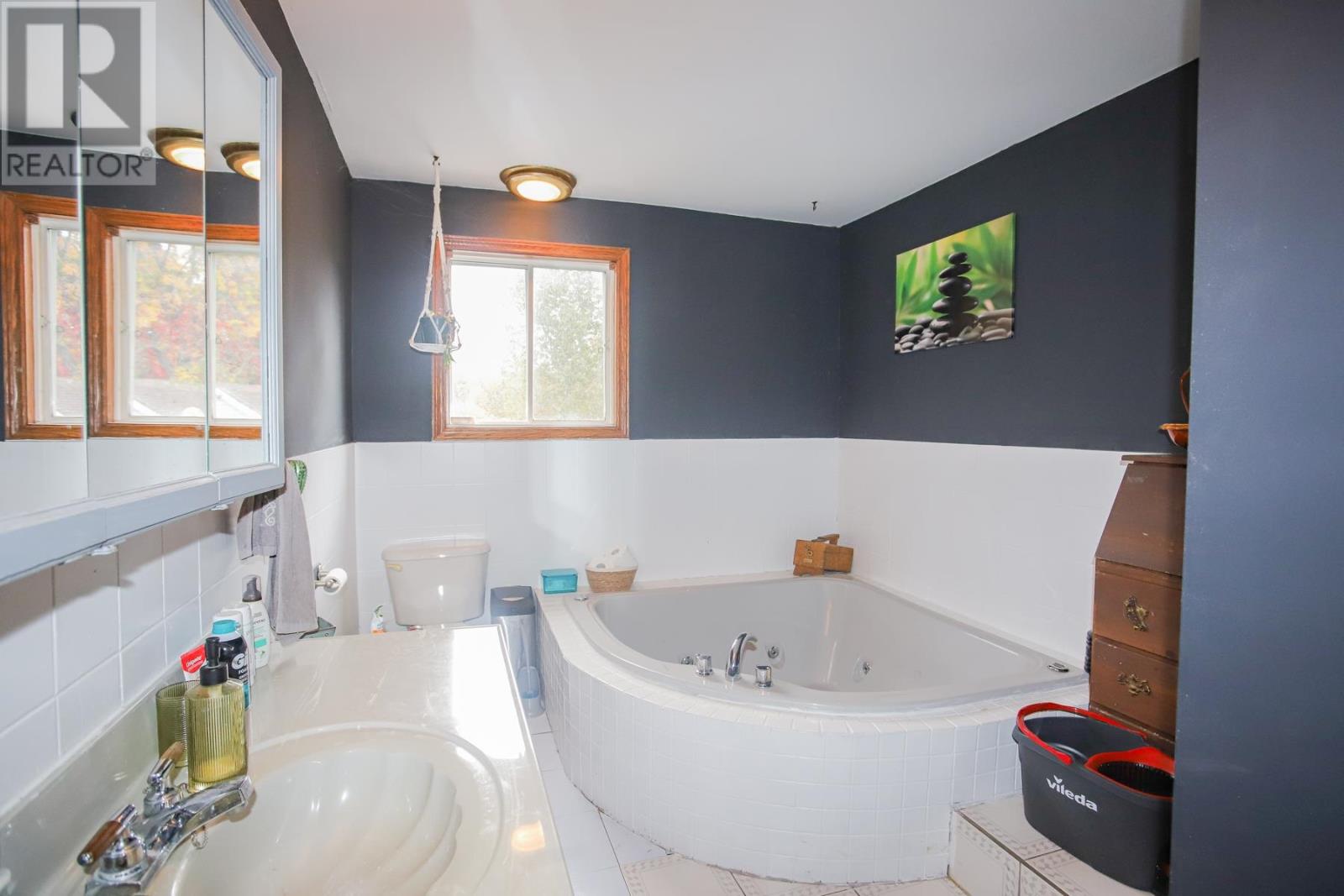 480 Moss RD - Image 18