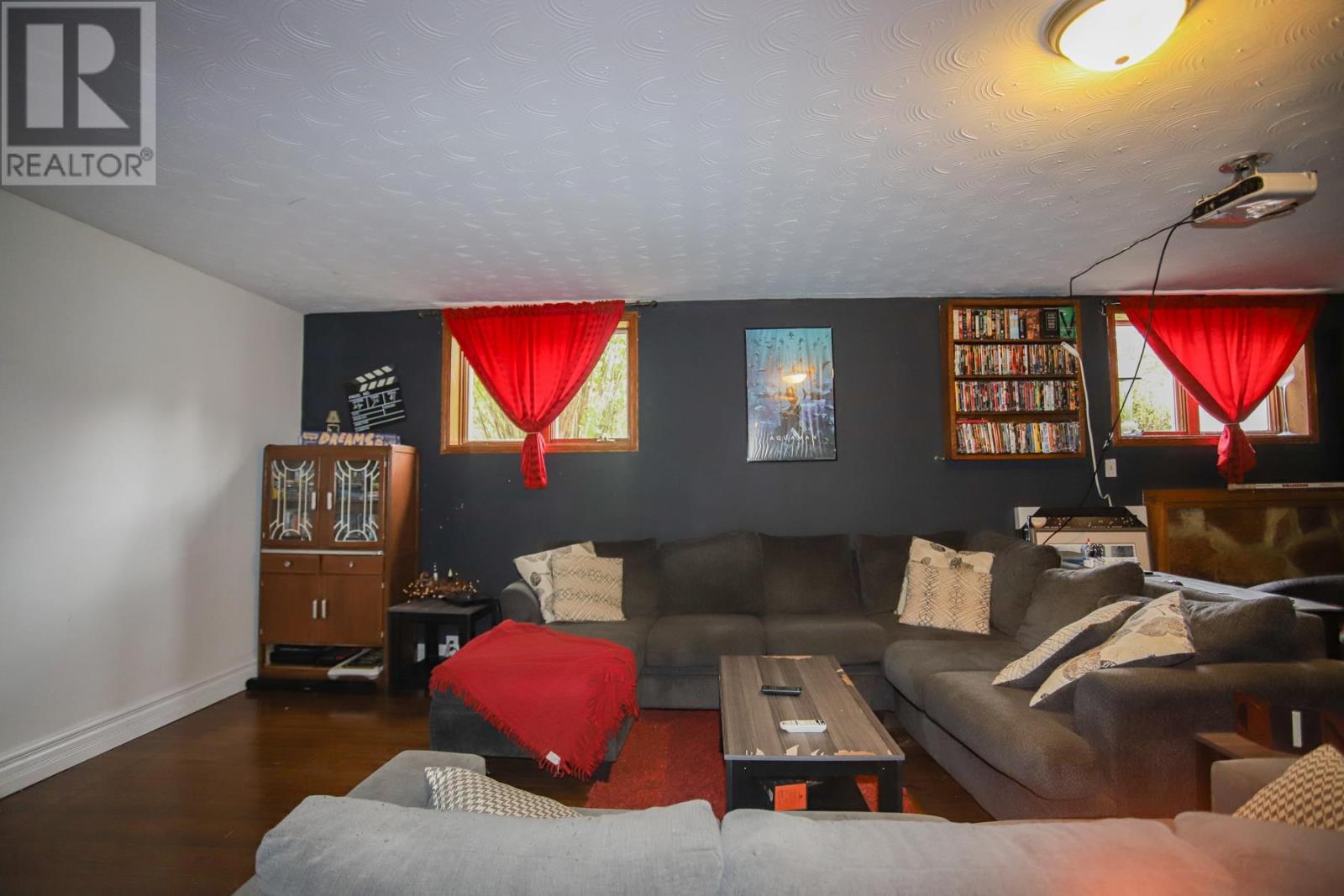480 Moss RD - Image 24