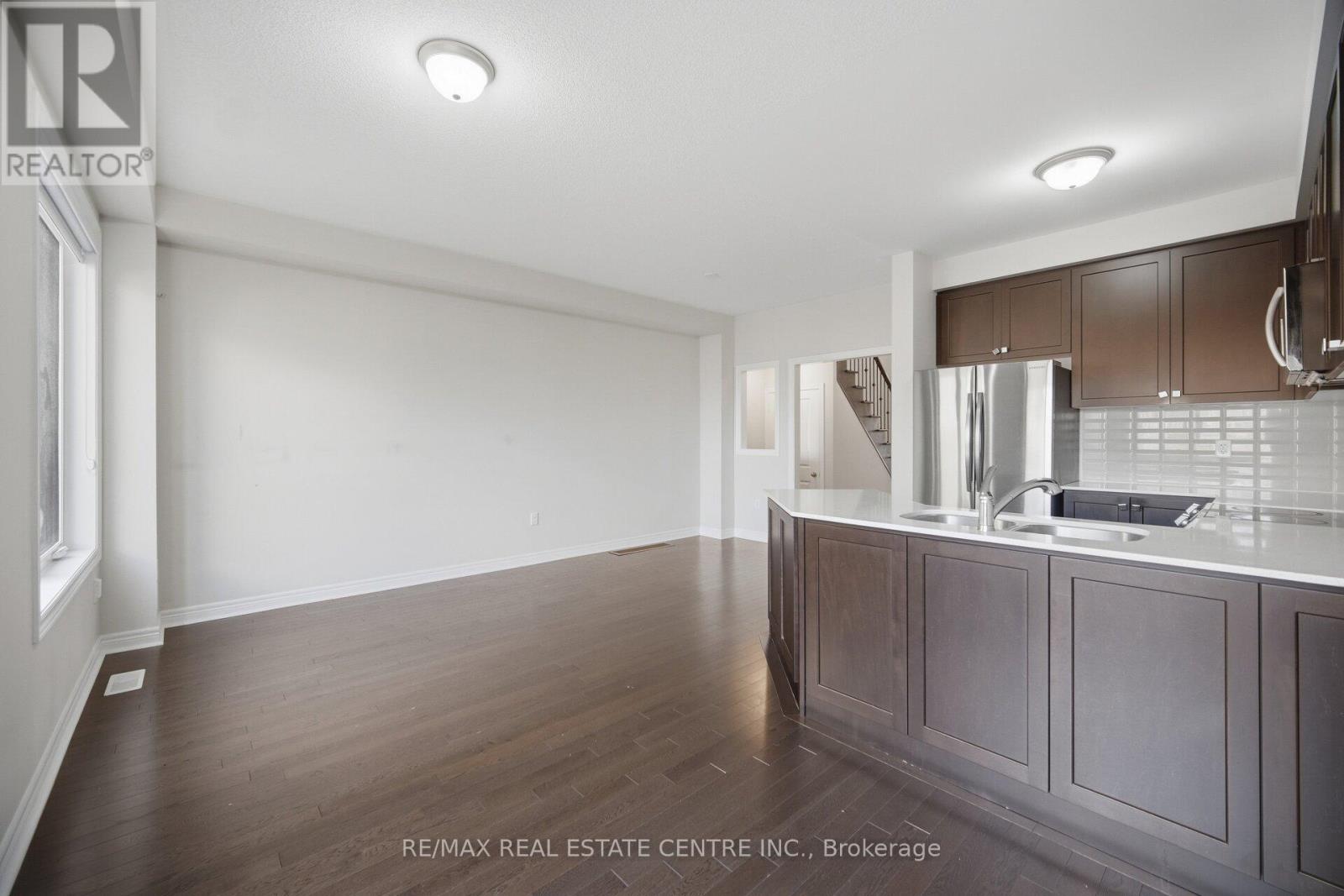 57 Benhurst Crescent — photo 13