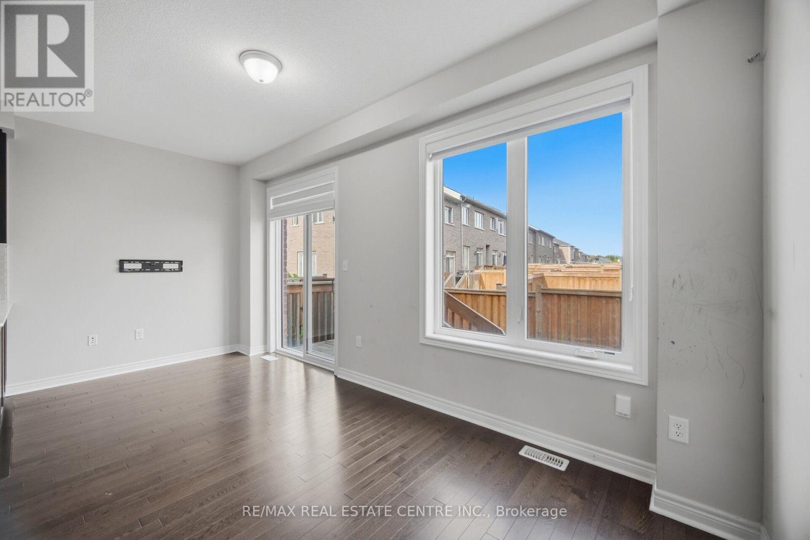 57 Benhurst Crescent — photo 14