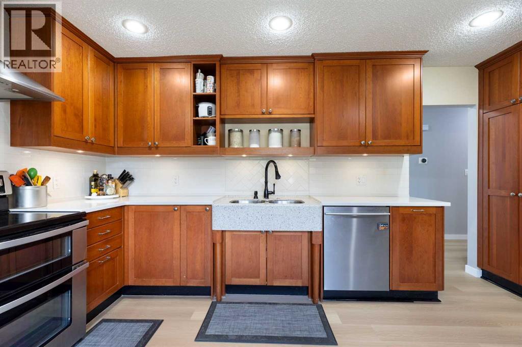2320 58 Avenue SW - Image 21