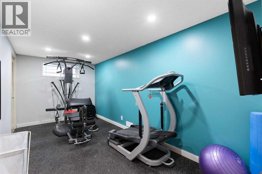 2320 58 Avenue SW - Image 38
