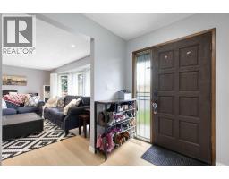 2320 58 Avenue Sw, Calgary, AB T3E1N5 Photo 11