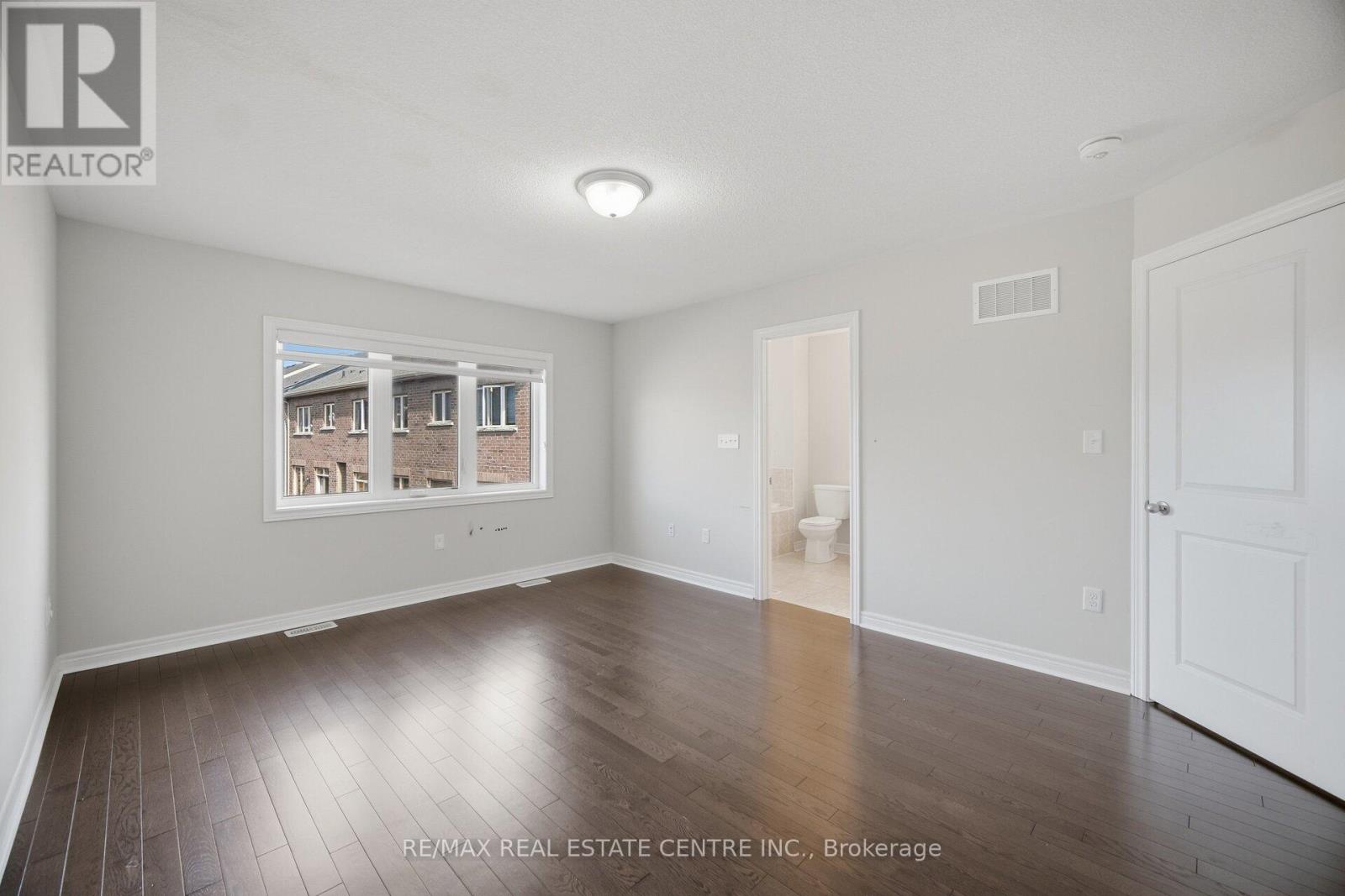 57 Benhurst Crescent — photo 19