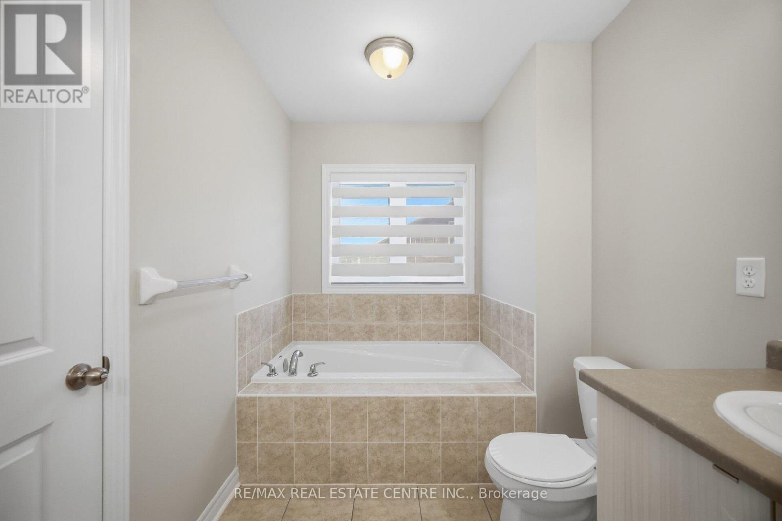 57 Benhurst Crescent — photo 22