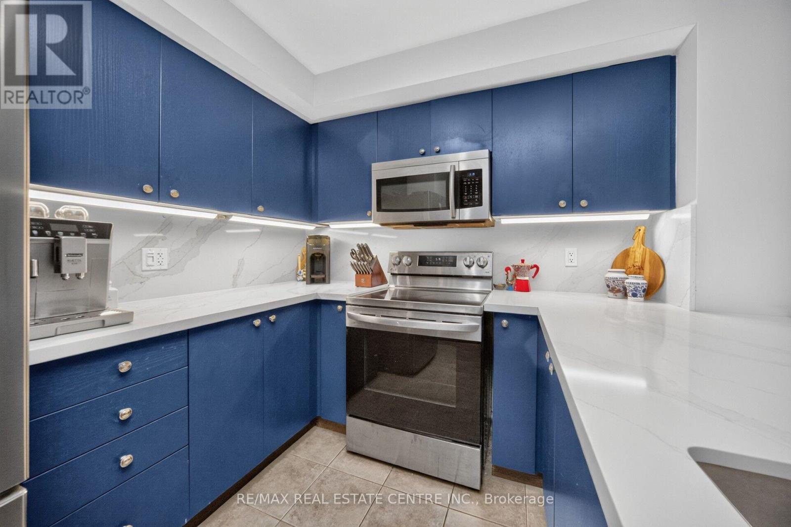 3335 Thomas Street East — photo 12