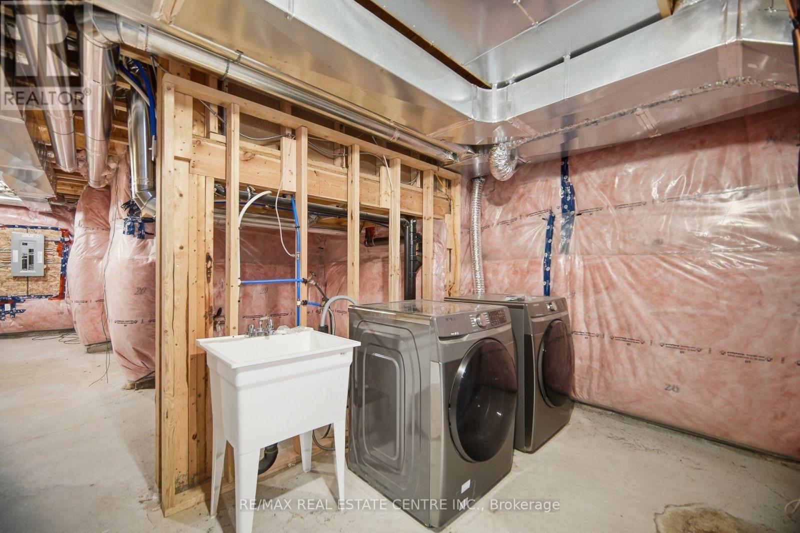 57 Benhurst Crescent — photo 31