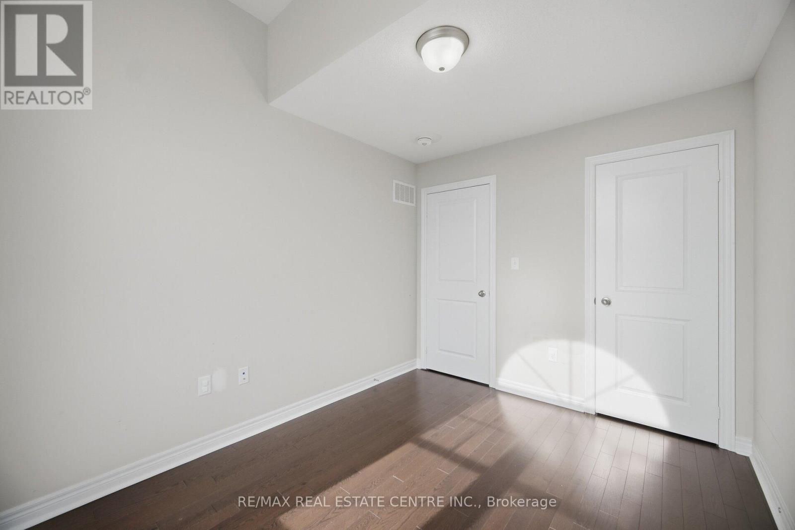 57 Benhurst Crescent — photo 25