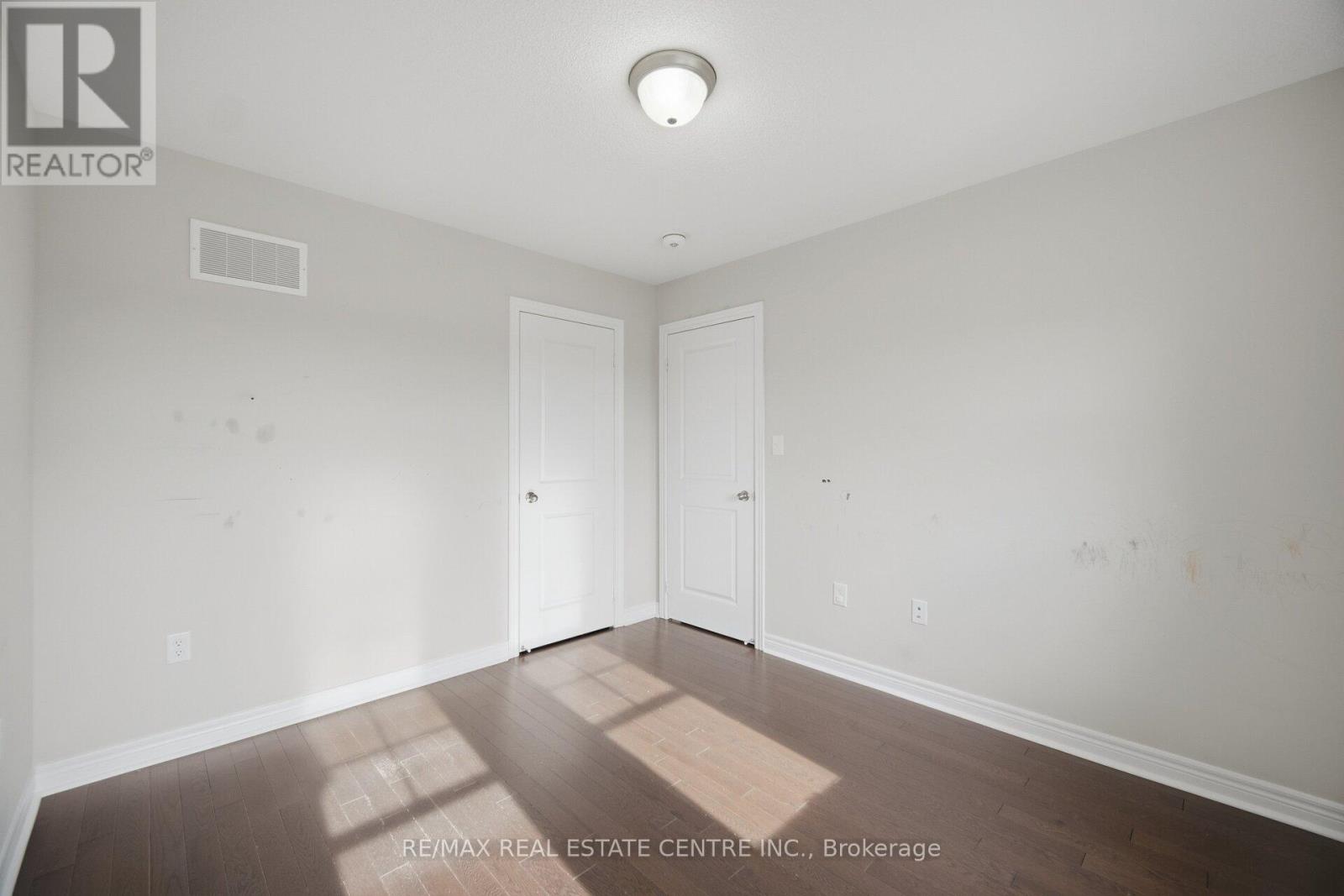 57 Benhurst Crescent — photo 27