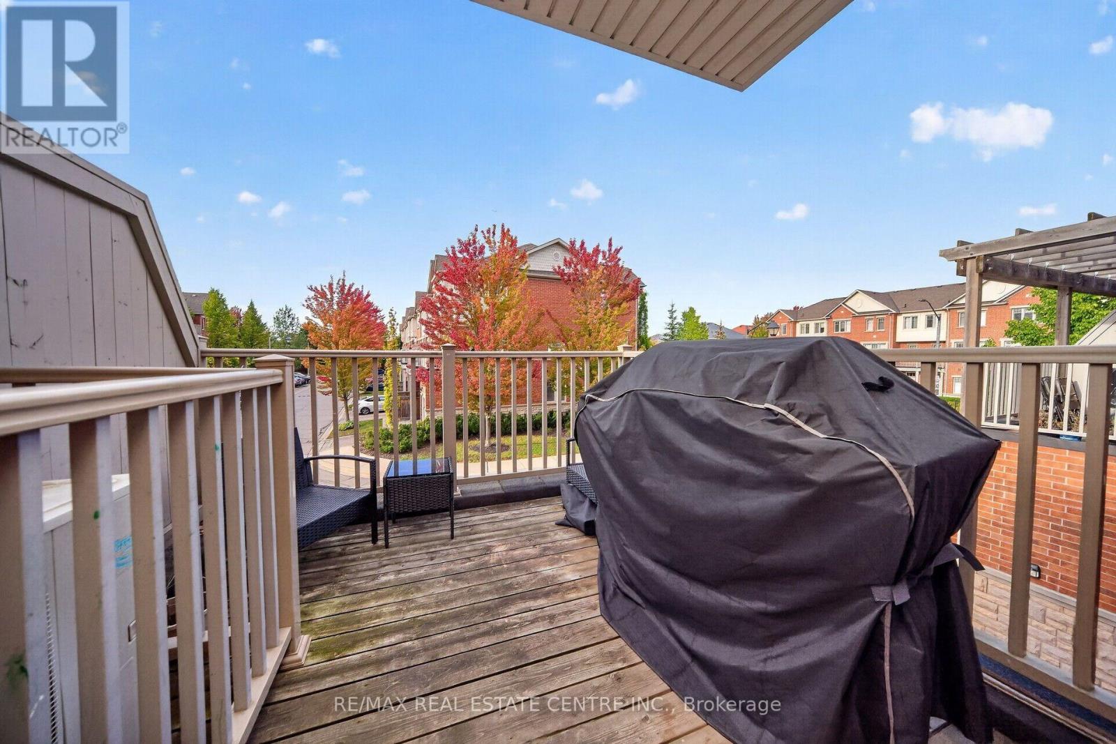3335 Thomas Street East — photo 19