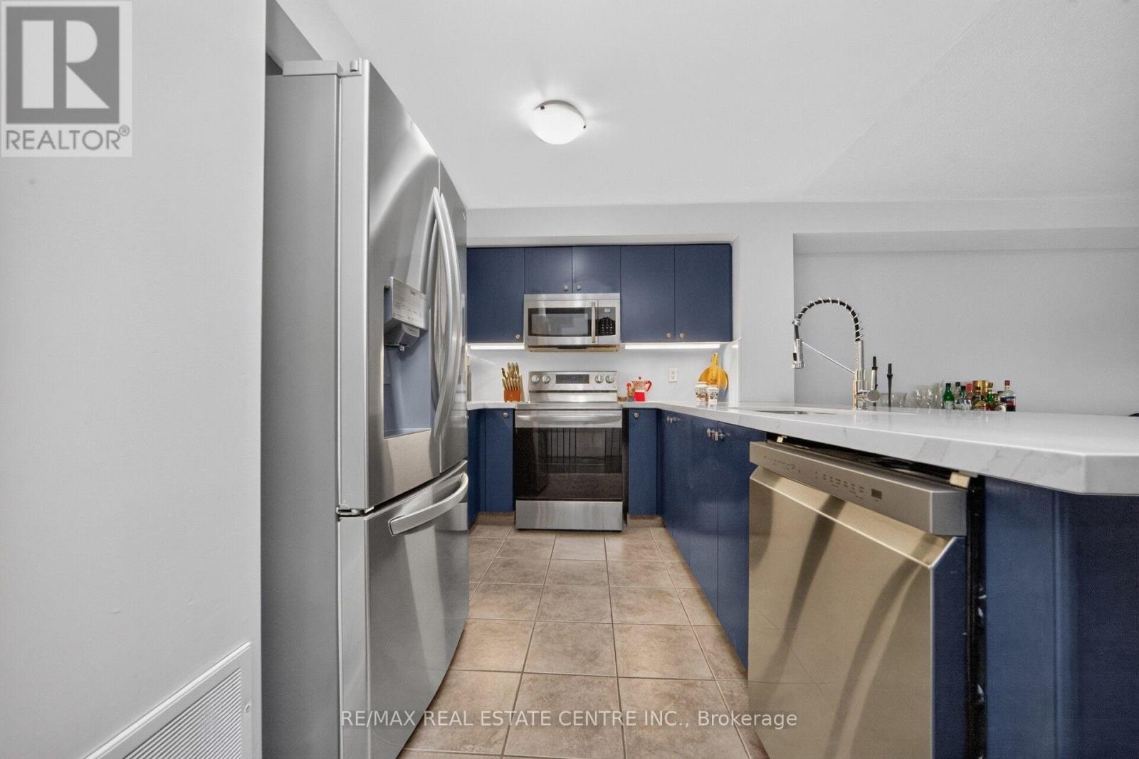 3335 Thomas Street East — photo 11