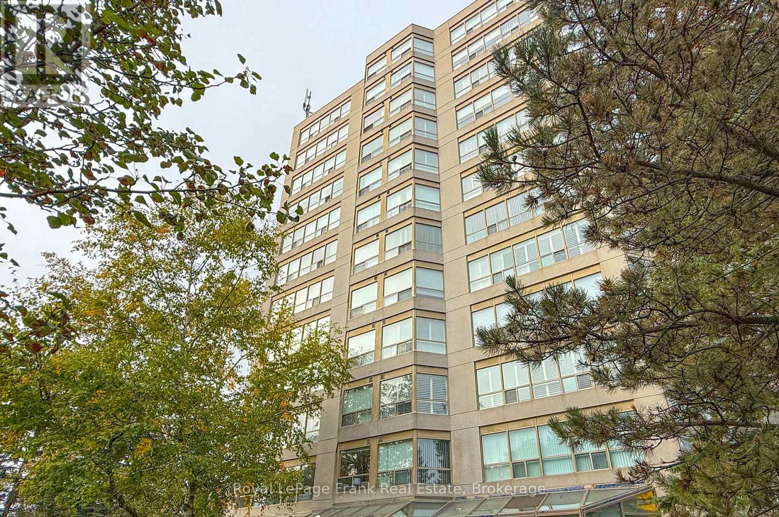 #213 712 ROSSLAND ROAD E - 1