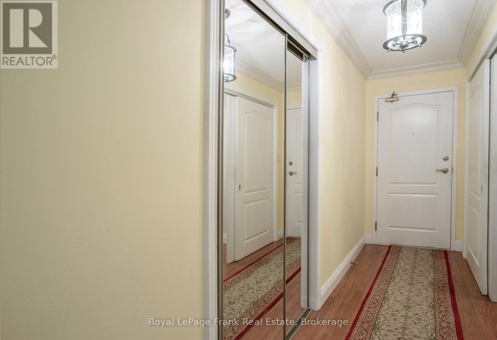 #213 712 ROSSLAND ROAD E - 6