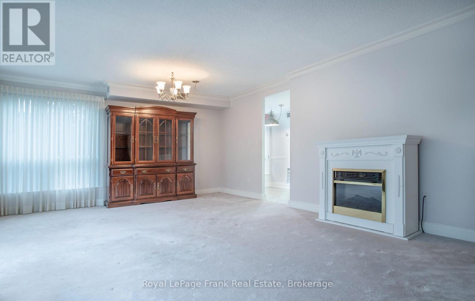 #213 712 ROSSLAND ROAD E - 9