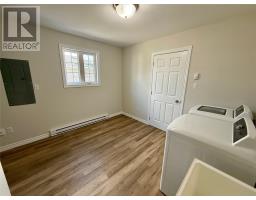 71 Adams Loop thumbnail 12