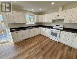 71 Adams Loop thumbnail 15